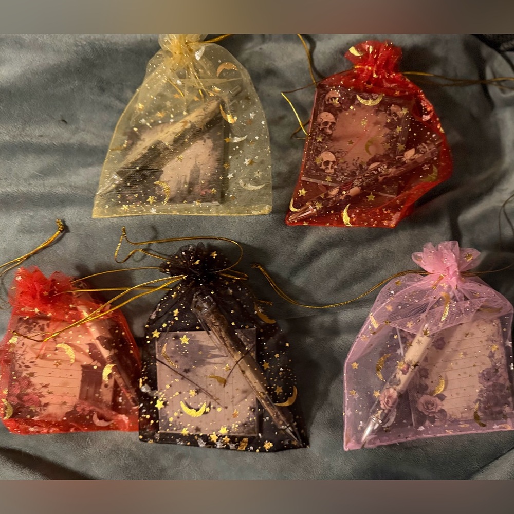 3/$15 Gothic/Witchy/Skull Themed Sticky Note Pad w/Matching Pen Sets